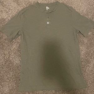 Basic T-shirt